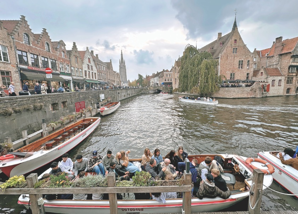 Brussels & Bruges: Belgium&acute;s Twin Treasures image